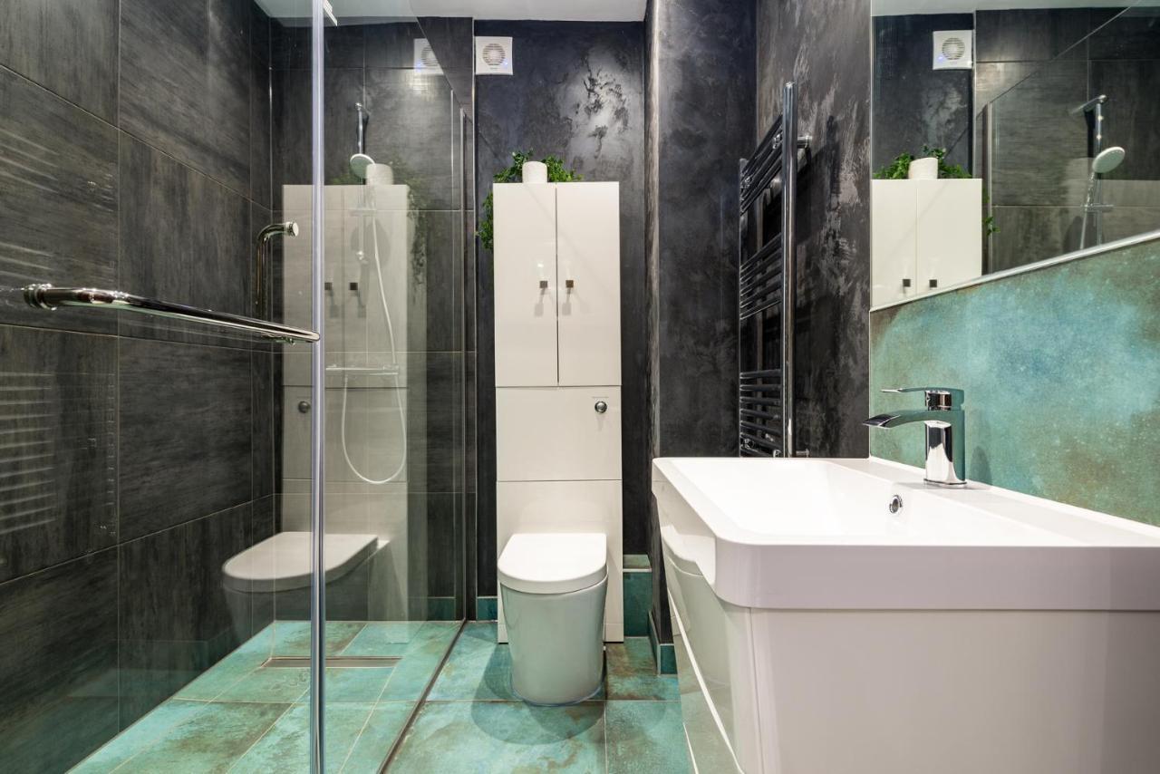 Bookings For Professionals - Reliable And Peaceful - Apartment 3 질링엄 외부 사진